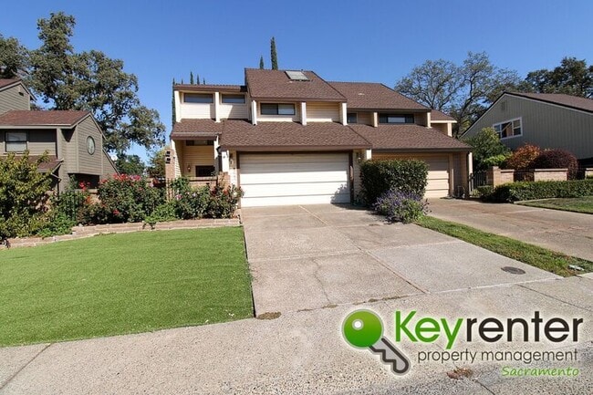 Building Photo - 8021 Sawgrass Cir
