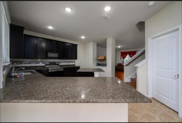 Building Photo - 800 Cormorant Dr