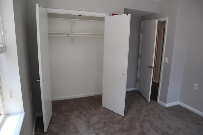 Building Photo - 350 G St SW