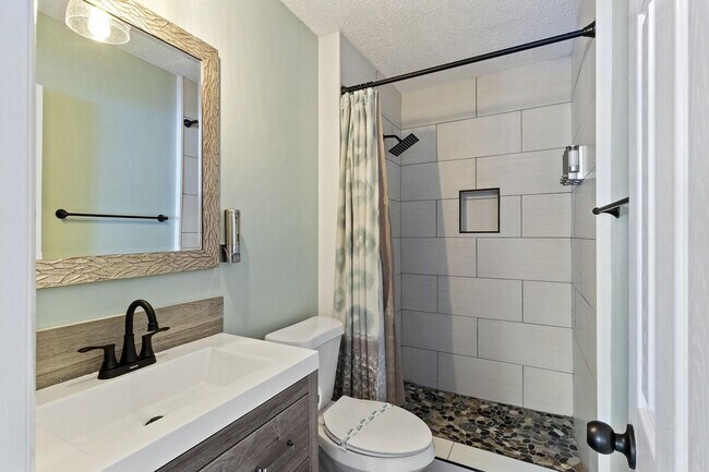 Building Photo - 400 William Hilton Pkwy