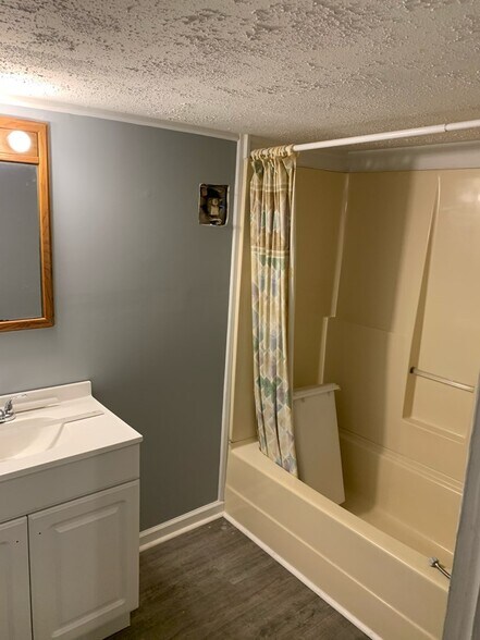 Building Photo - 2408 Harvard Ave