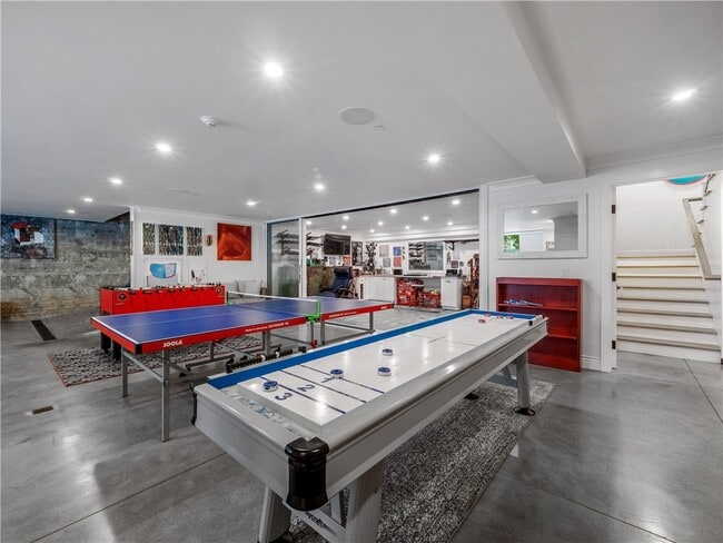 Building Photo - 3403 Laurel Ave