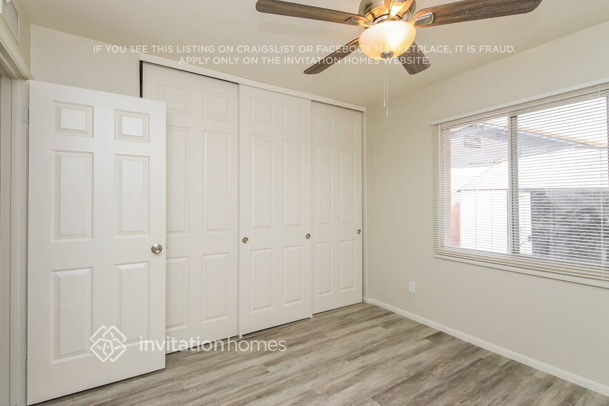 Building Photo - 2343 E Loma Vista Dr