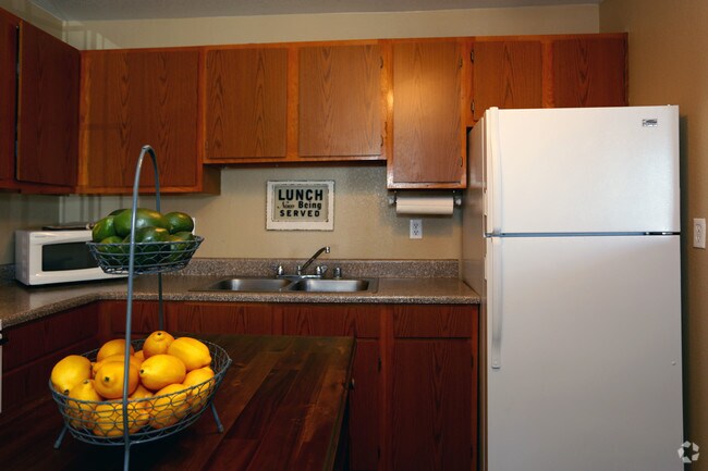 2 BR, 2 BA (Upgraded) - Arcadia Palms