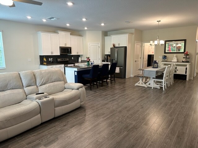 Building Photo - 521 Brunswick Dr