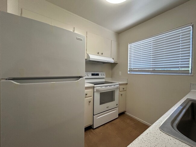 Interior Photo - 2212 Blake Street