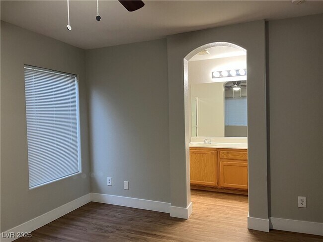 Building Photo - 5027 W Eldorado Ln