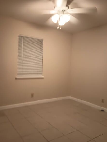 large 2nd and 3rd bedrooms - 2605 Treasure Hills Blvd