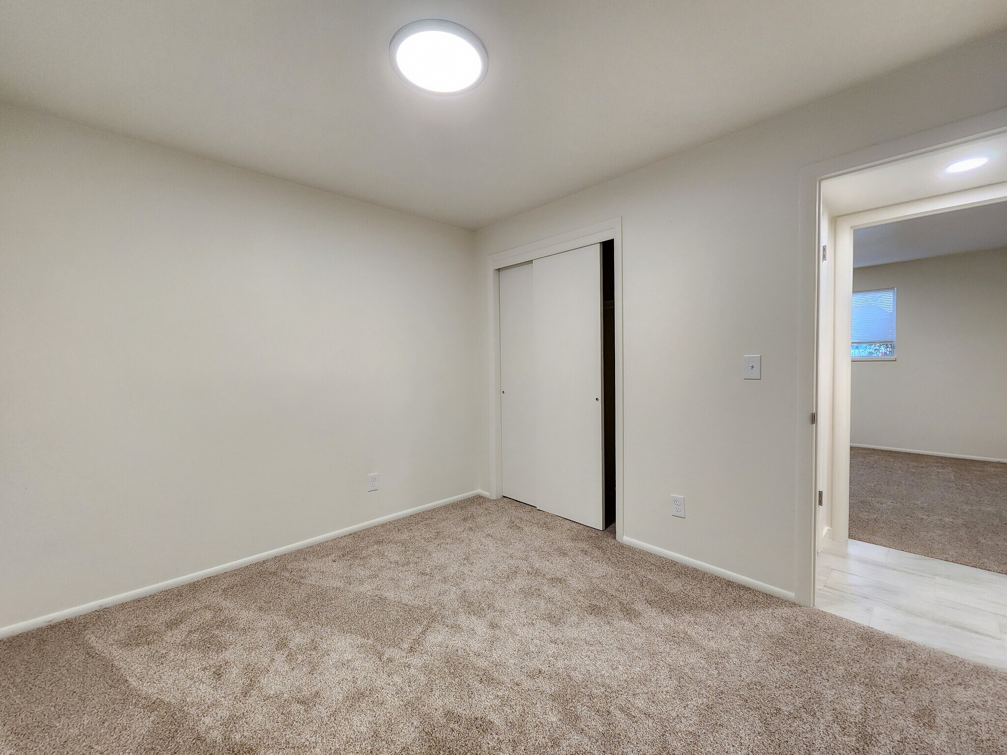 Building Photo - 361 E 650 N