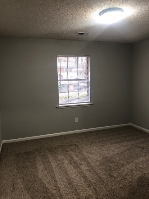 Building Photo - 115 Rainbow Ct