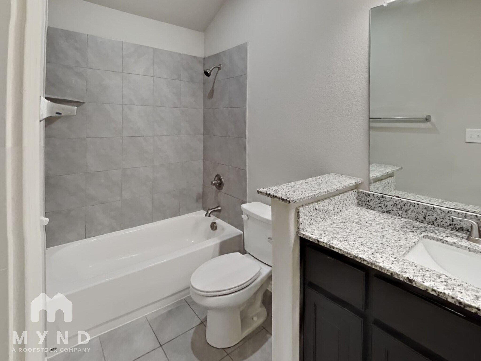 Building Photo - 3905 Chippewa Ct