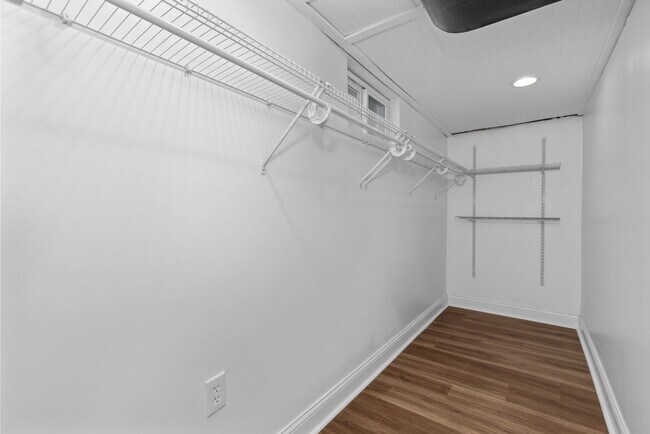 Building Photo - 303 Danworth Ct