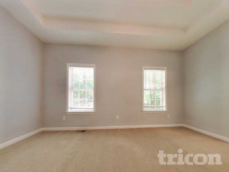 Building Photo - 3029 Lakeview Pkwy