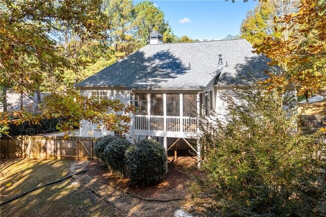 Building Photo - 204 Red Fox Ct