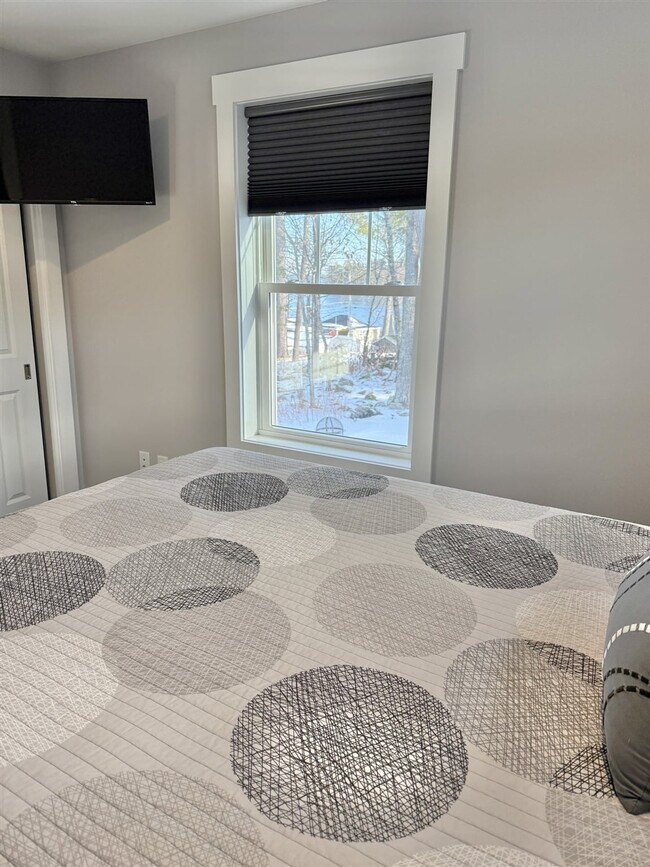 Building Photo - 6 Jeremy Dr