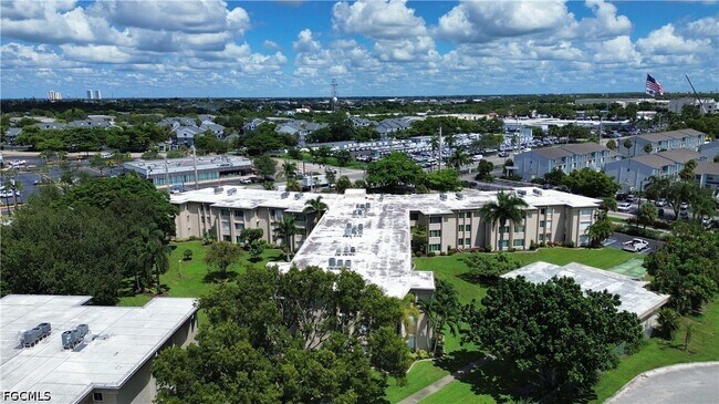 Building Photo - 2264 Winkler Ave