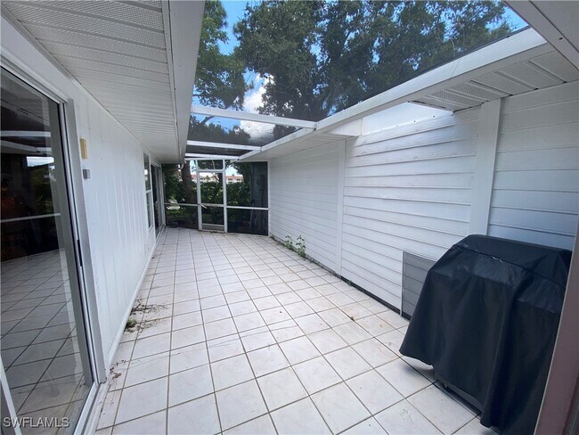 Building Photo - 14805 Crooked Pond Ct