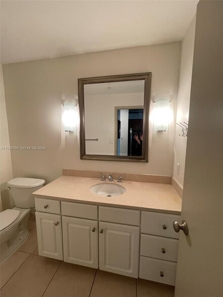 Building Photo - 2001 Biscayne Blvd