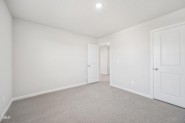 Building Photo - 721 Deschutes Dr