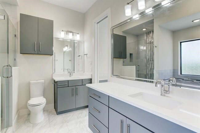 Building Photo - 3106 Eunice St