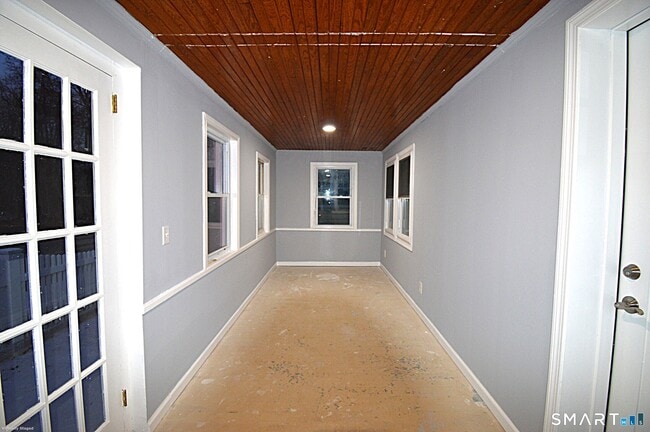 Building Photo - 17 Railroad Ave