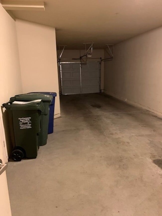 Building Photo - Move in Special- $500.00 off 2nd Month!  Two Bedroom & Two Bathroom Condo in Syrah at Natomas Park