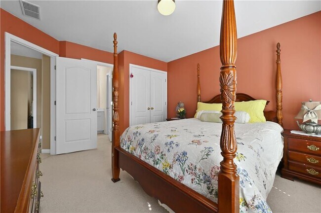 Building Photo - 3945 Summit Gate Dr