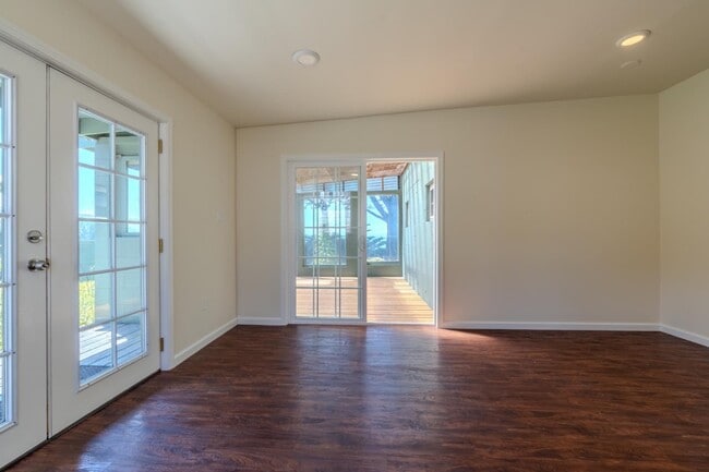 Building Photo - 401 Griffin Ave