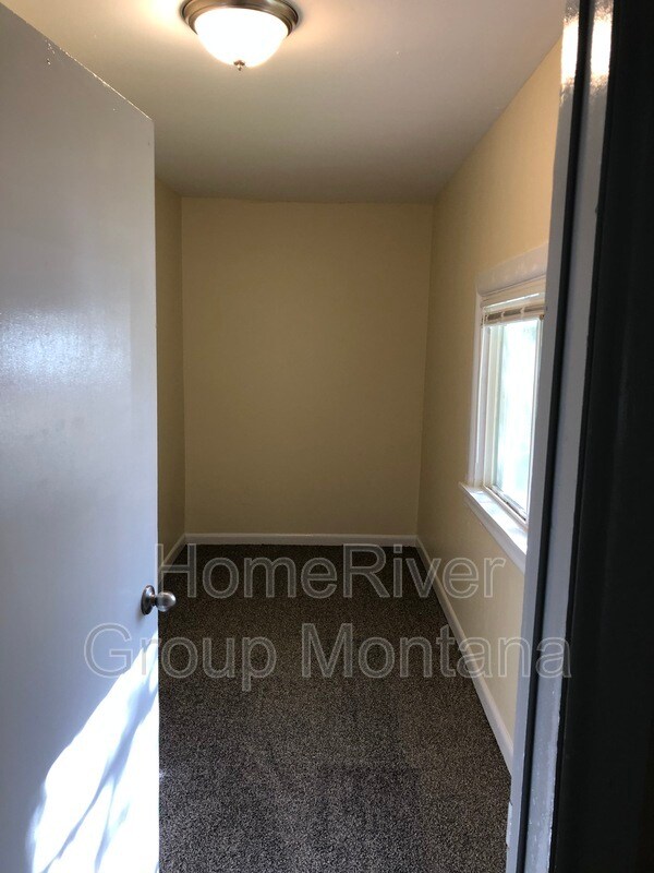 Building Photo - 1300 Byron St