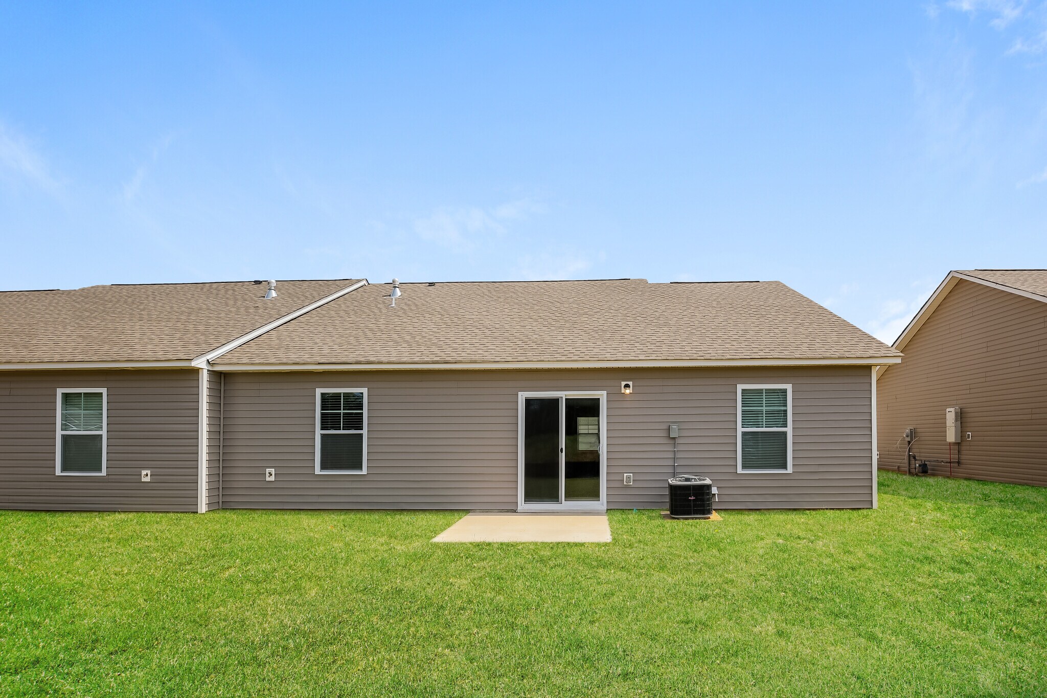 Building Photo - 485 Conifer St