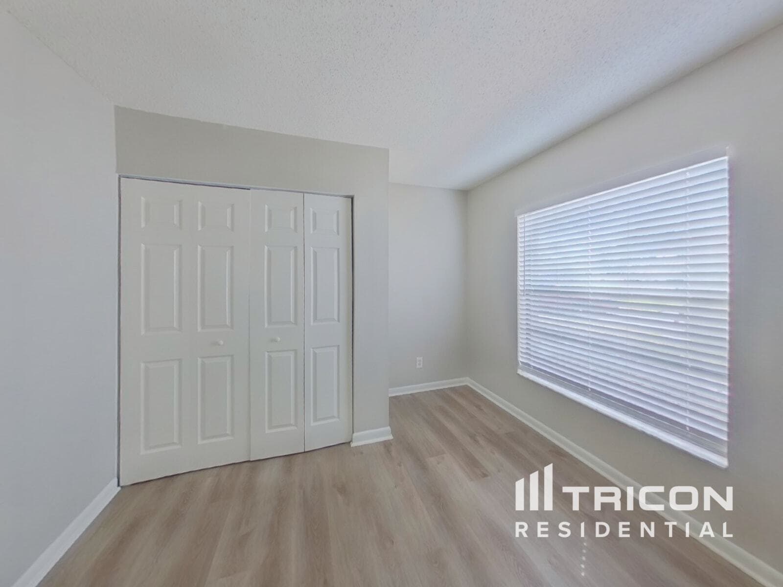 Building Photo - 4715 Grove Point Dr