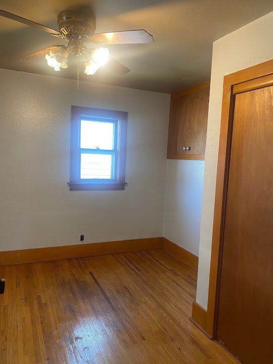 Building Photo - 320 Maple St