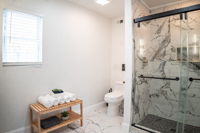 Building Photo - 3720 Taft Ave