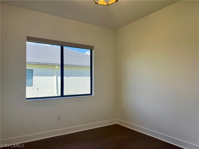 Building Photo - 5114 Panella Ave