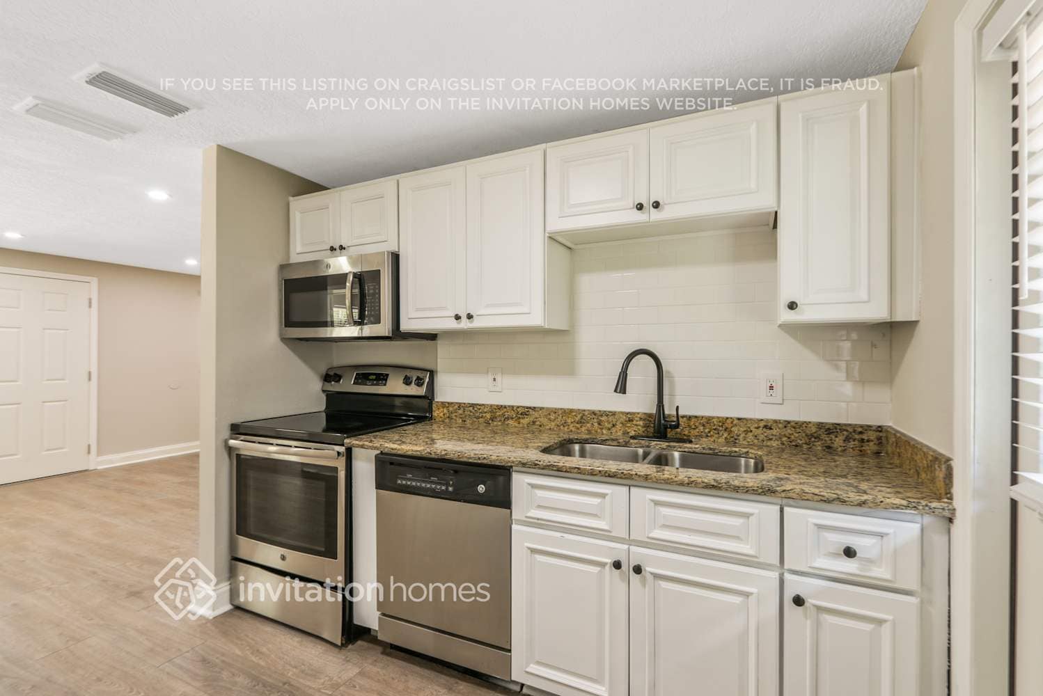 Building Photo - 4010 Treasure Cir