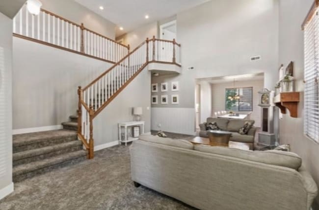 Building Photo - 755 Meadow Marsh Dr