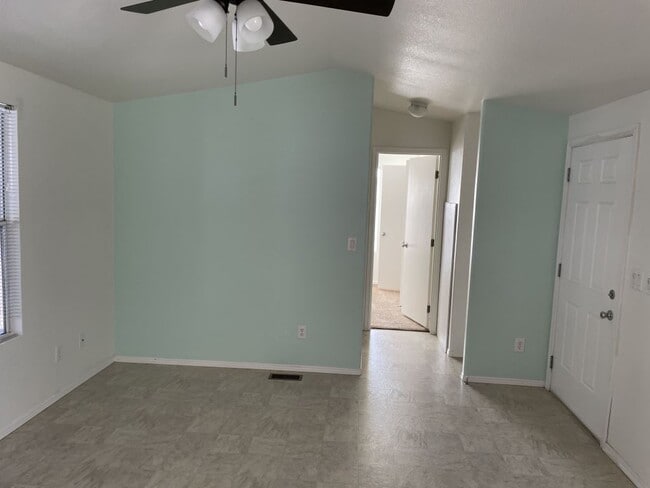 Building Photo - 19802 N 32nd St