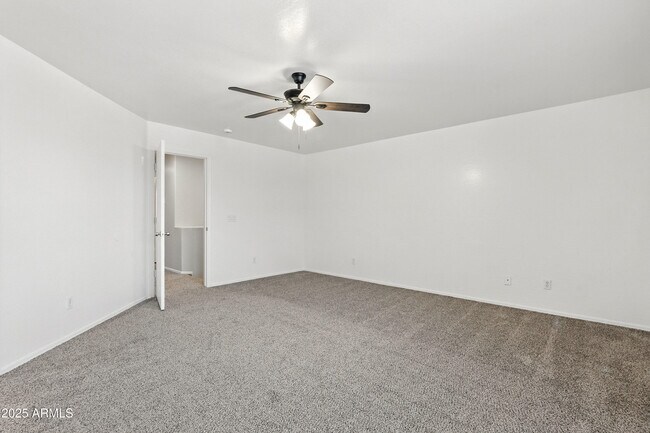 Building Photo - 6412 N 78th Ln