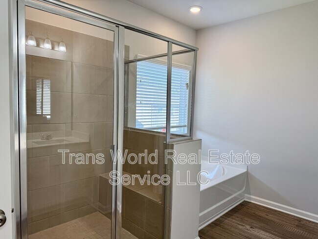 Building Photo - 2090 Ecoland Dr