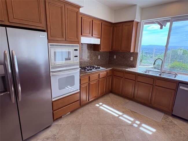 Building Photo - 24 Country Walk Dr