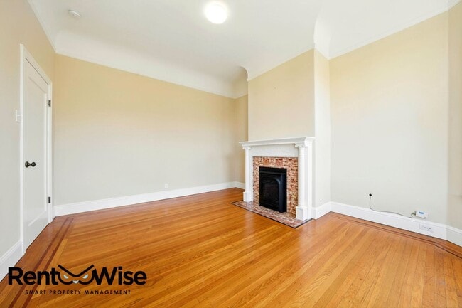 Building Photo - 875 Alvarado St