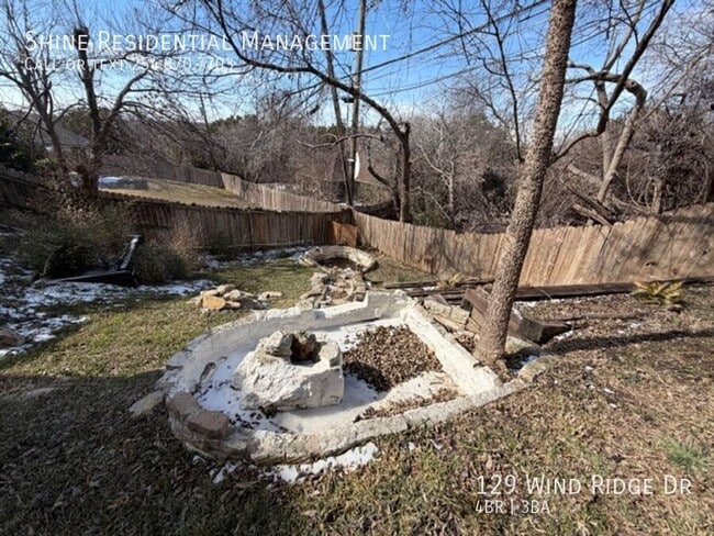 Building Photo - 129 Wind Ridge Dr