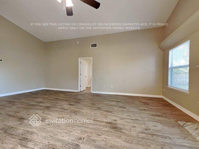Building Photo - 8844 Ivymill Pl S