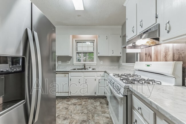 Building Photo - 1207Forest Wood Dr