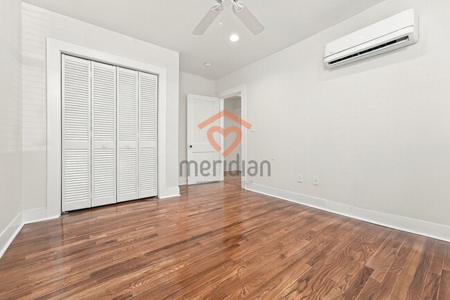 Building Photo - 135 1/2 Wentworth Street