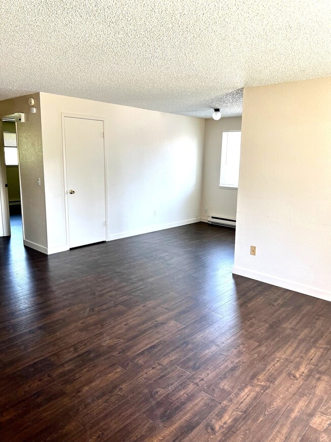 Building Photo - Kennewick 4-Plex