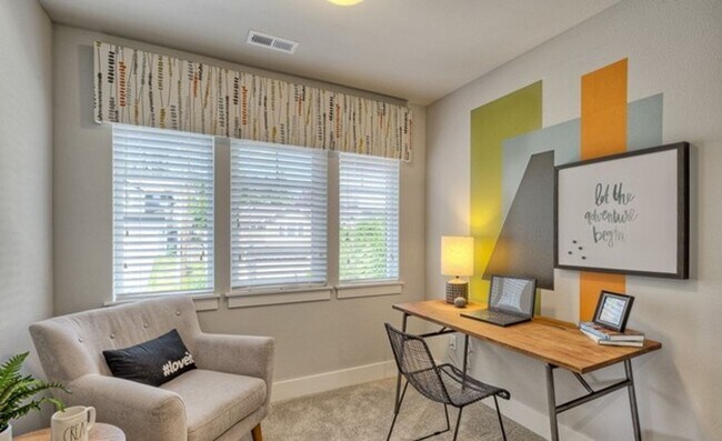 Building Photo - A Charming and Cozy 4 Bed 3.5 bath home in...