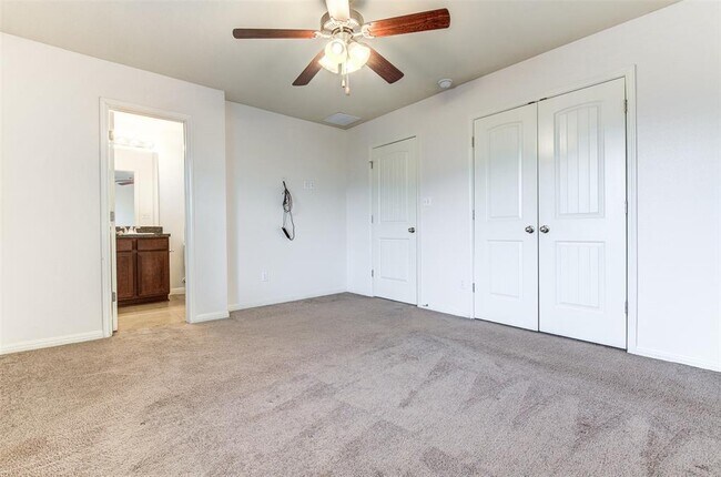 Building Photo - 4527 Graceful Ln