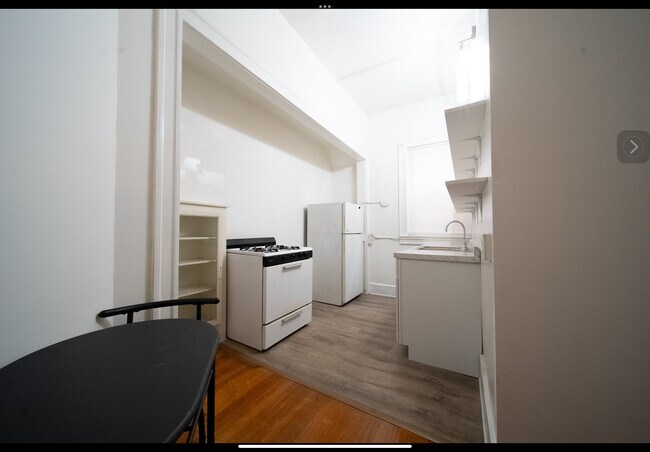 Building Photo - 1386 S 3rd St