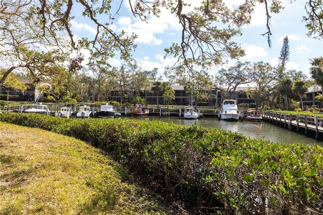 Building Photo - 1531 Clower Creek Dr